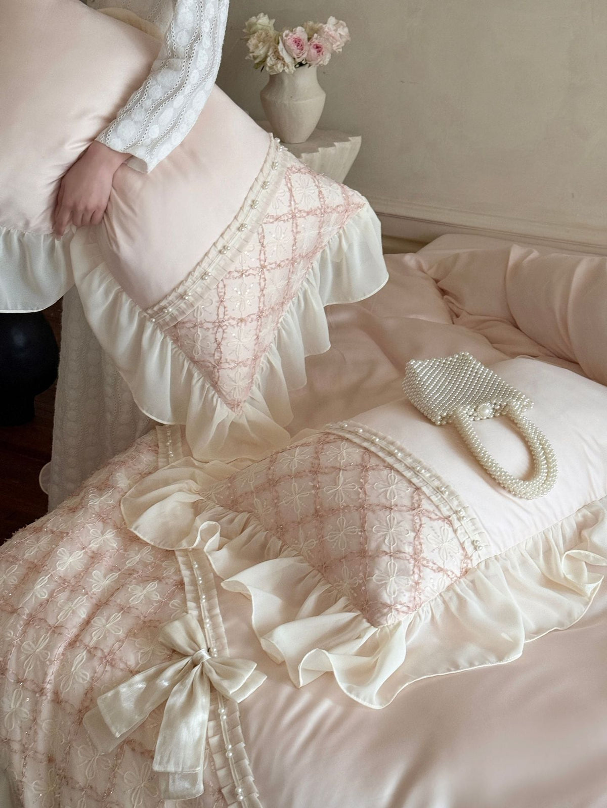 Haute Pearl TENCEL™ Bedding Set / White Romance