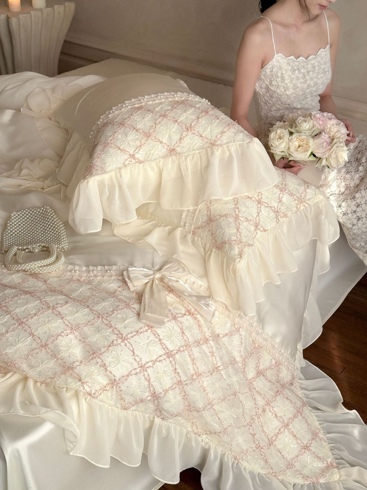 Haute Pearl TENCEL™ Bedding Set / White Romance
