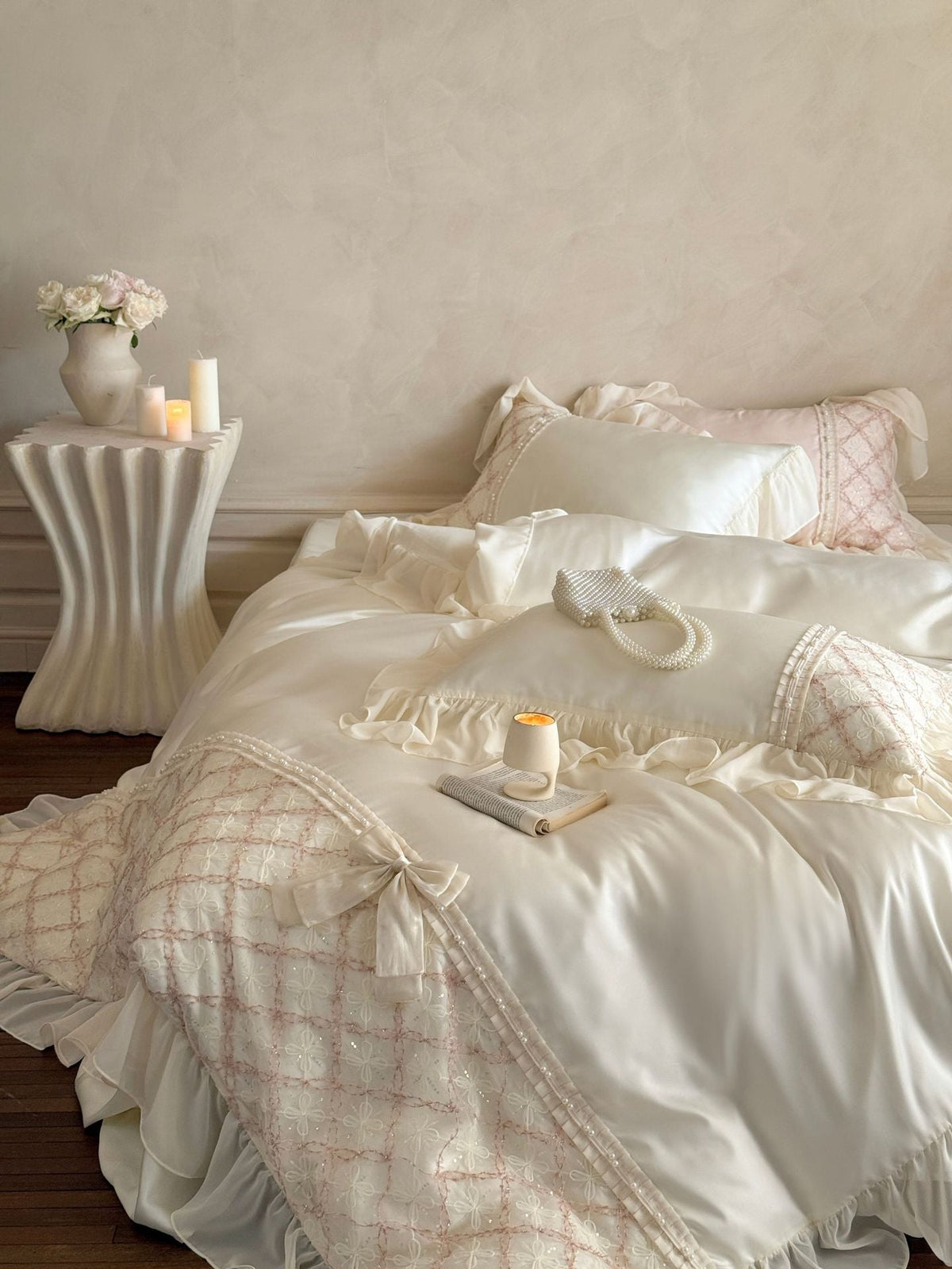 Haute Pearl TENCEL™ Bedding Set / White Romance