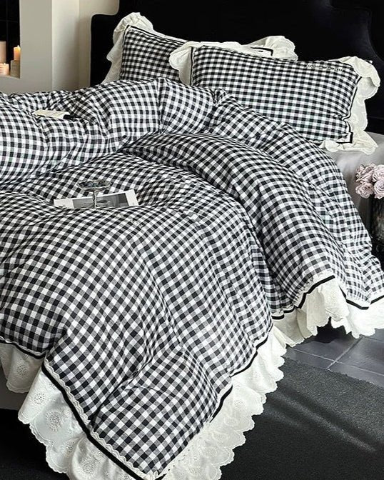 Hazel Vintage Gingham Ruffle Bedding Set / Red