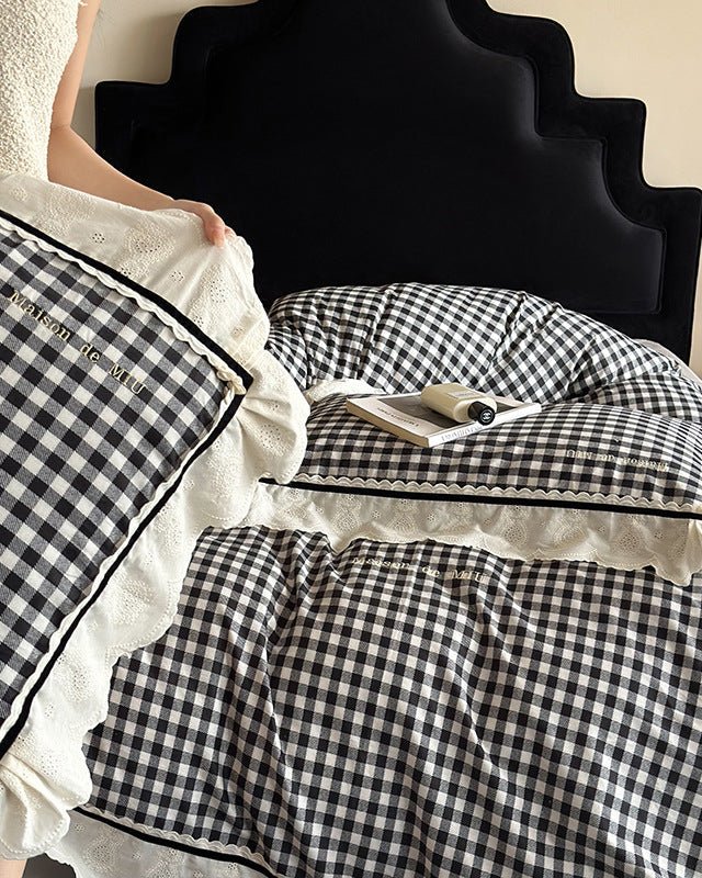 Hazel Vintage Gingham Ruffle Bedding Set / Red