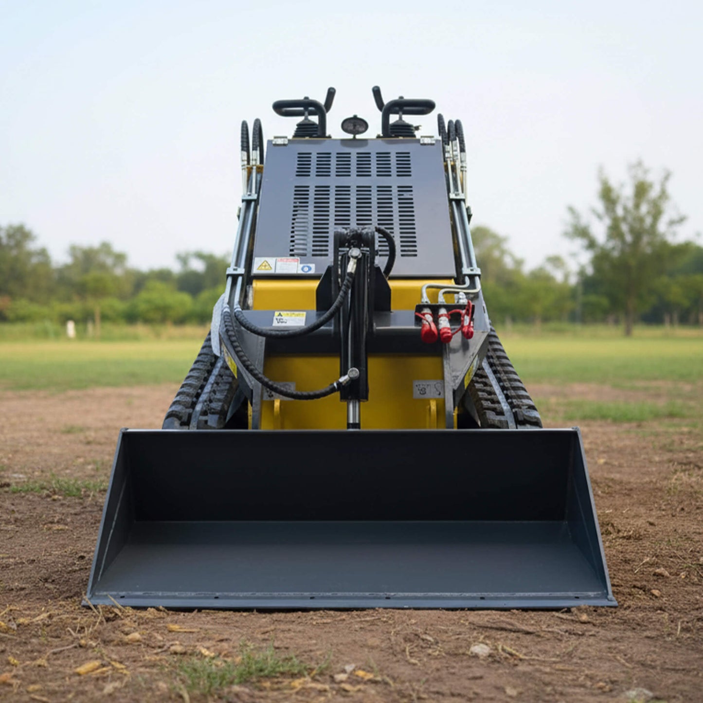 Heavy-Duty 23HP Mini Triangular Skid Steer Bucket Loader (SAK15873)