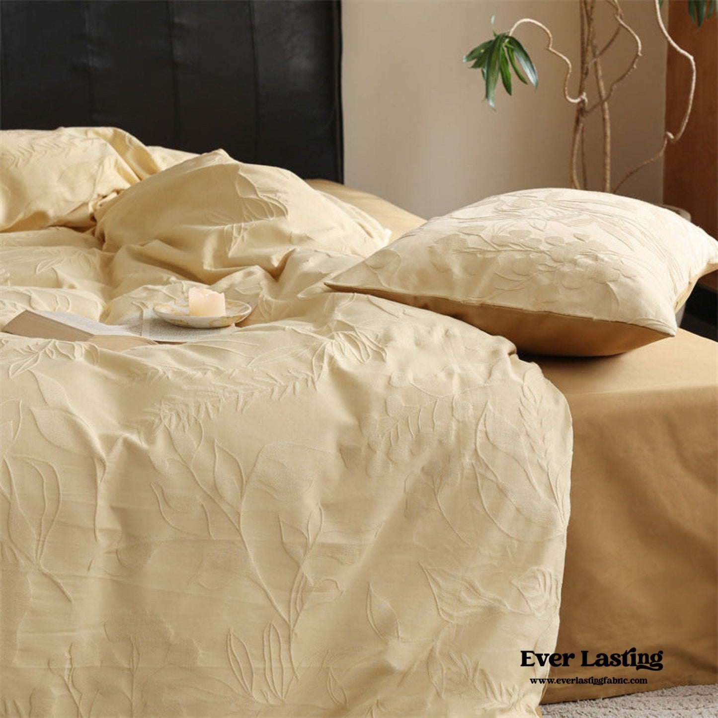 Hidden Garden Jacquard Floral Bedding Set / Moss Green