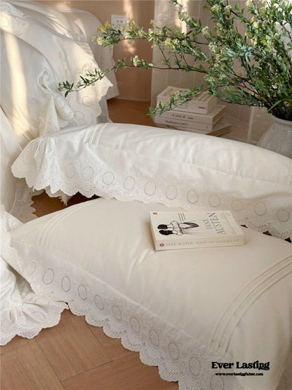 Isabelle Silky Cottage Ruffled Bedding Set / Pink