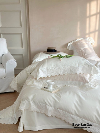 Isabelle Silky Cottage Ruffled Bedding Set / Pink