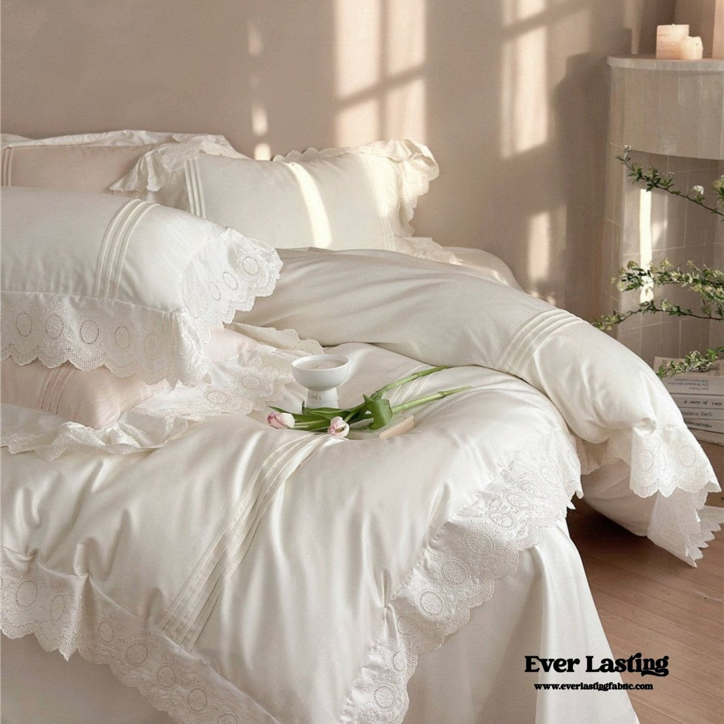 Isabelle Silky Cottage Ruffled Bedding Set / Pink