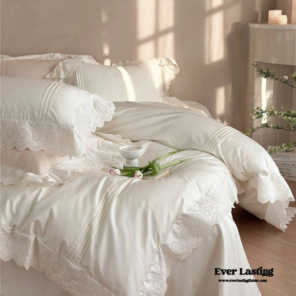 Isabelle Silky Cottage Ruffled Bedding Set / Pink