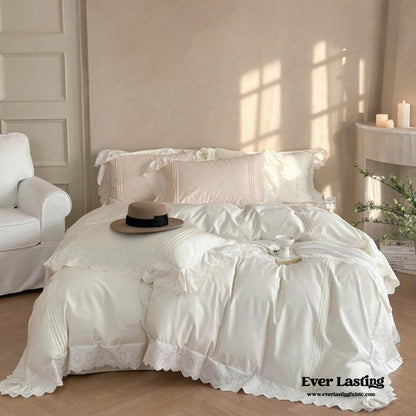 Isabelle Silky Cottage Ruffled Bedding Set / Pink