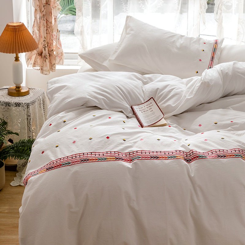 Isla White Floral Embroidered Bedding Set / Sunflower