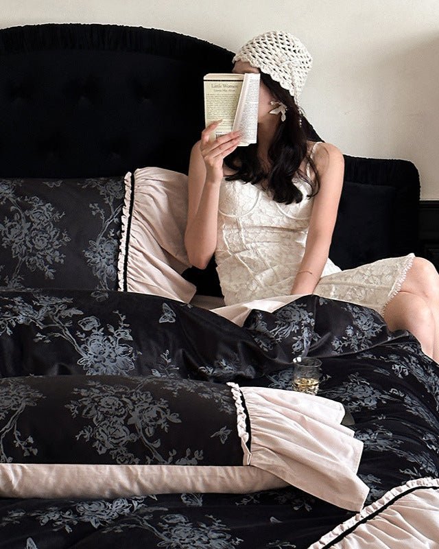 Jacquard Gilded Velvet Ruffled Bedding Set / Pink