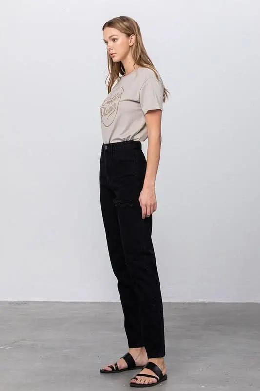 Mom Jeans - Ripped & Comfy - Contemporary Style