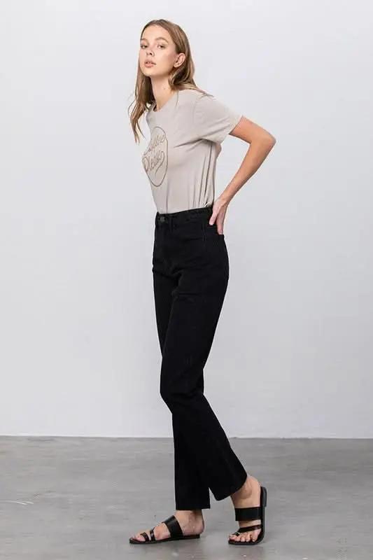 Mom Jeans - Ripped & Comfy - Contemporary Style