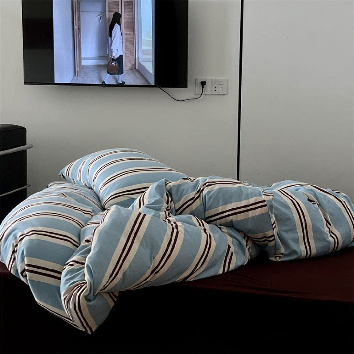 Jersey Knit Retro Stripe Bedding Set / Green + Brown