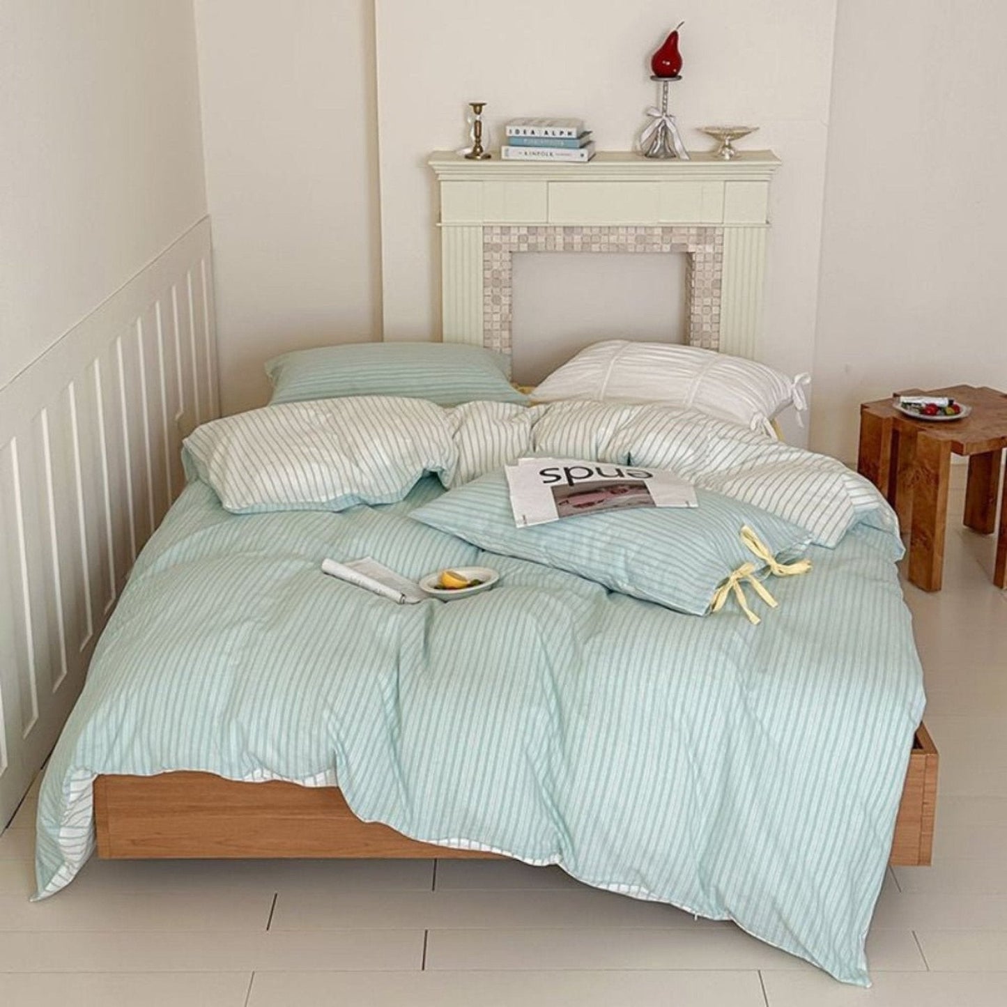 Josie Bow Tied Striped Bedding Set / Cream