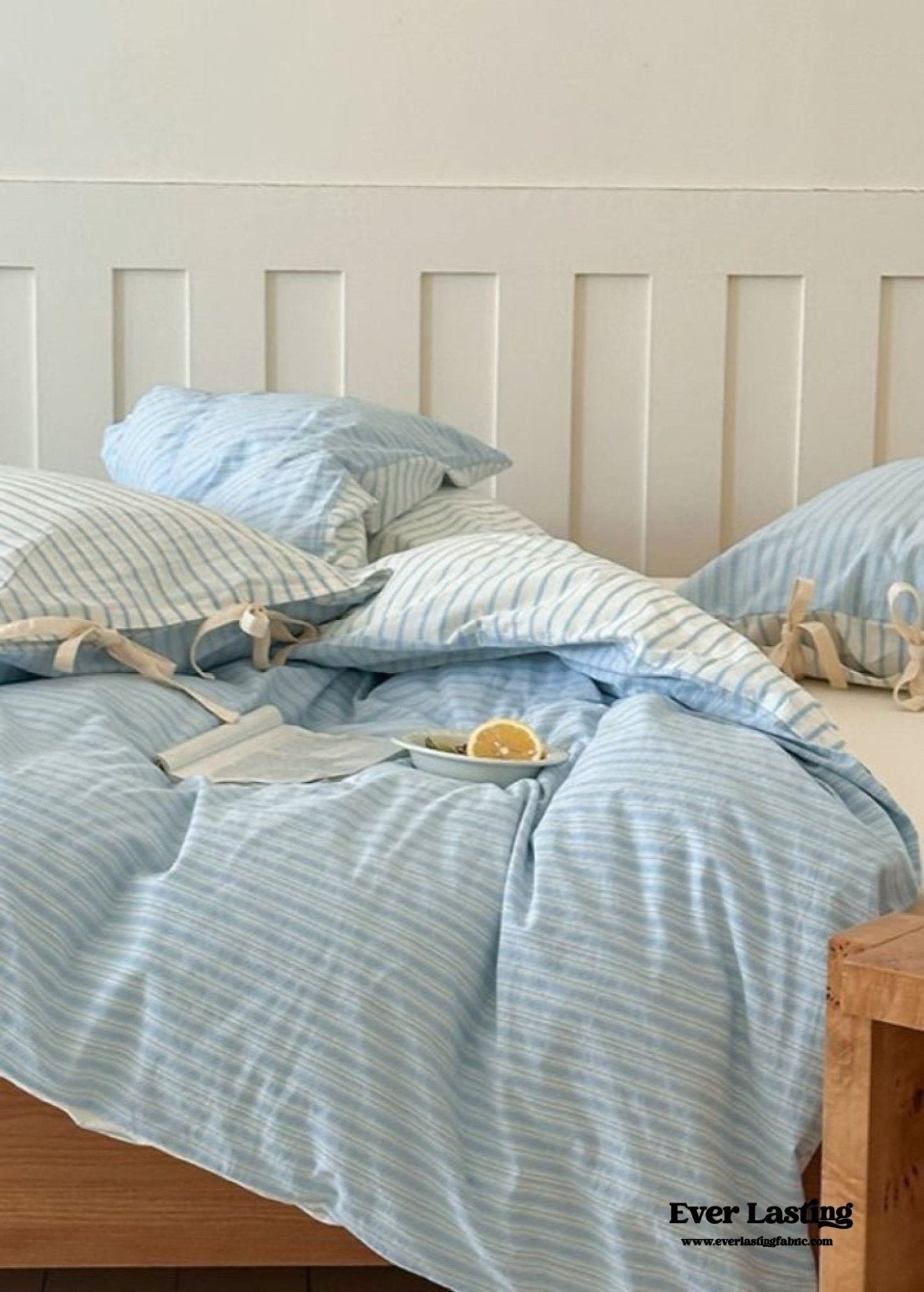 Josie Bow Tied Striped Bedding Set / Gray