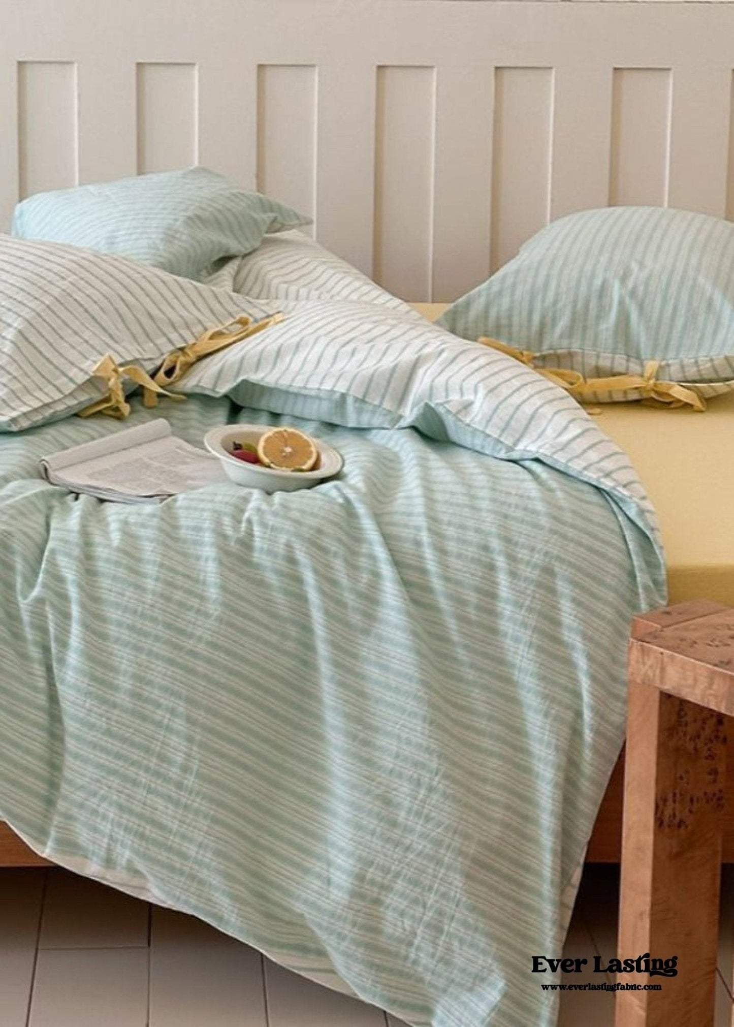 Josie Bow Tied Striped Bedding Set / Gray