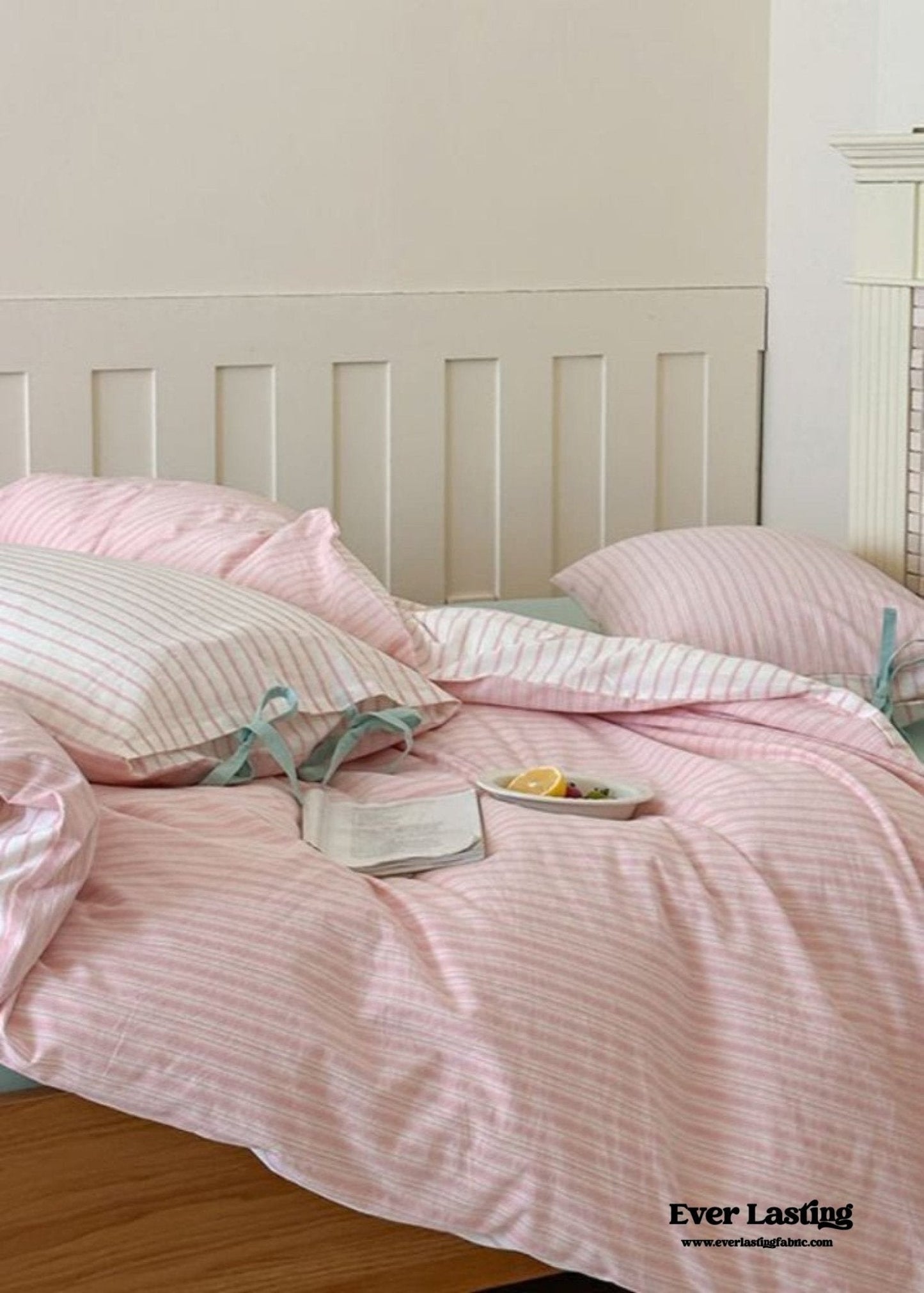 Josie Bow Tied Striped Bedding Set / Gray
