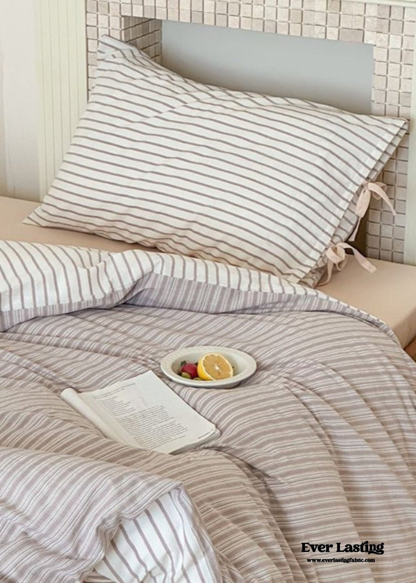 Josie Bow Tied Striped Bedding Set / Gray