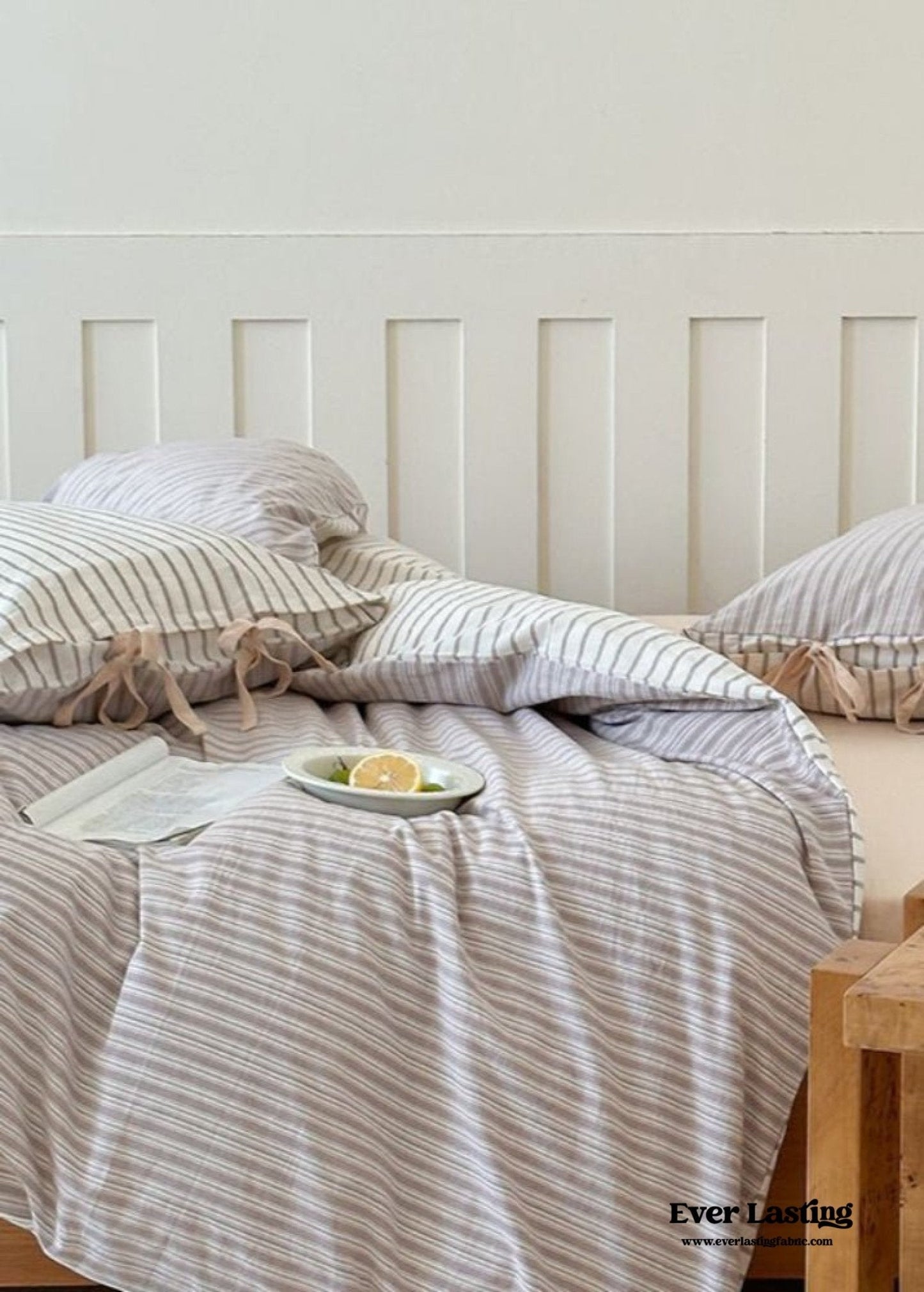 Josie Bow Tied Striped Bedding Set / Gray