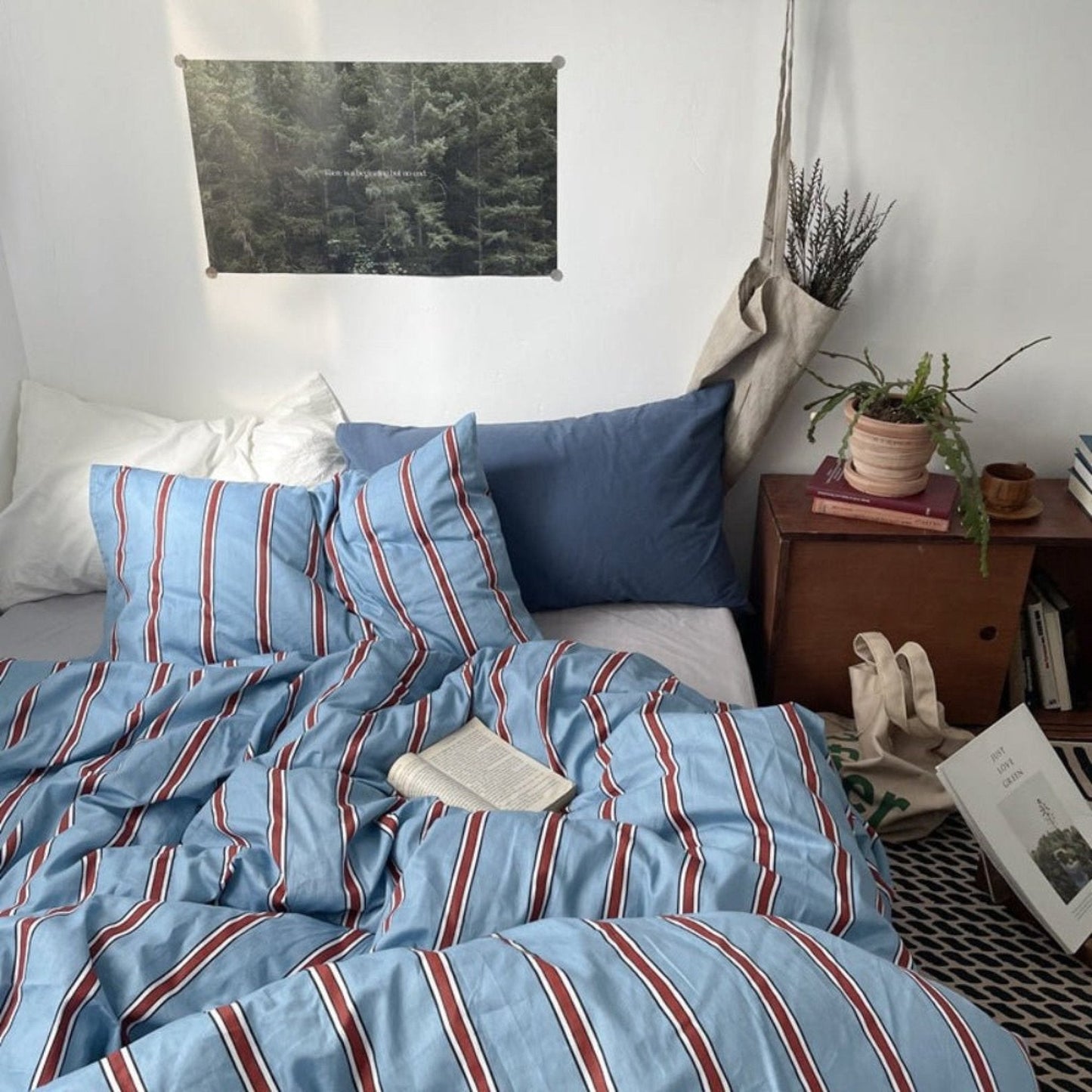 Liam Striped Bedding Set / Pink