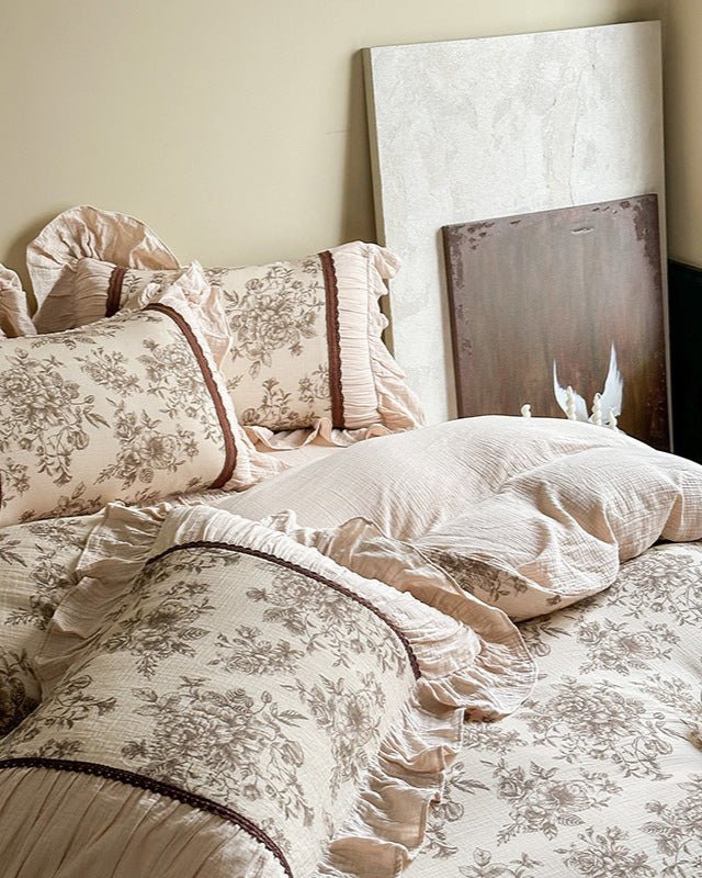 Lillian Retro Floral Ruffle Bedding Set