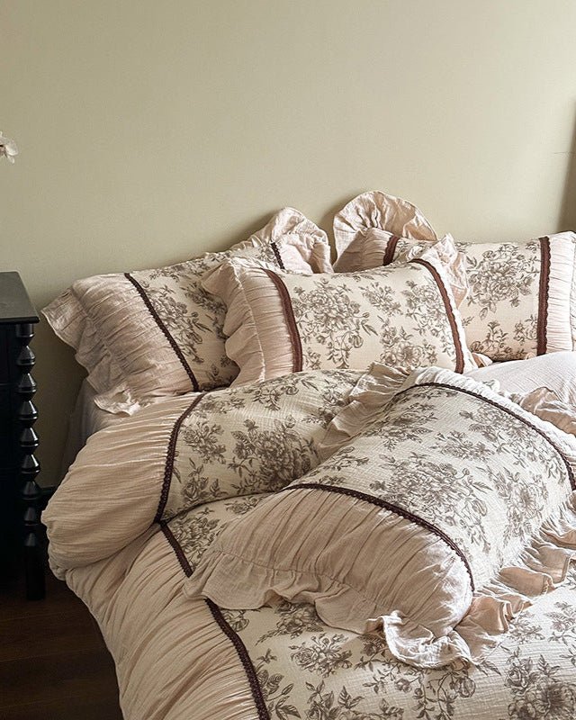 Lillian Retro Floral Ruffle Bedding Set