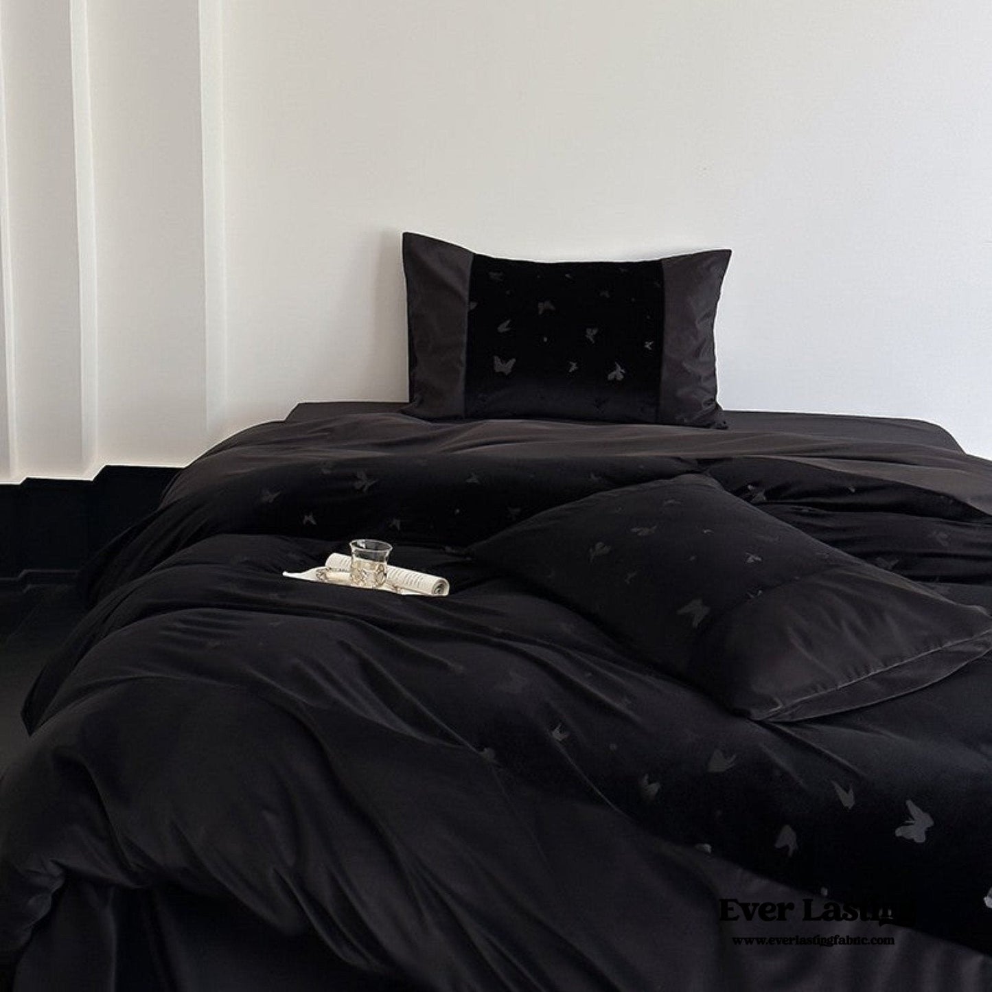 Lilou Velvet Butterfly Bedding Set / Eclipse Black