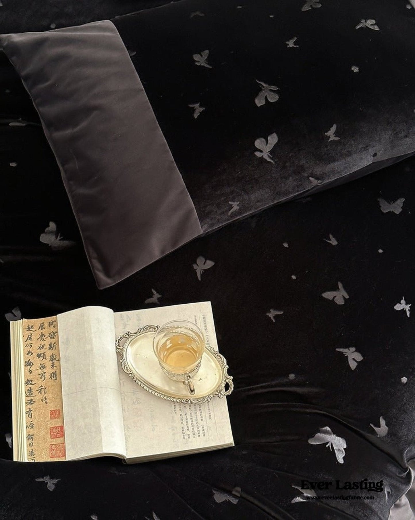 Lilou Velvet Butterfly Bedding Set / Pink Blush