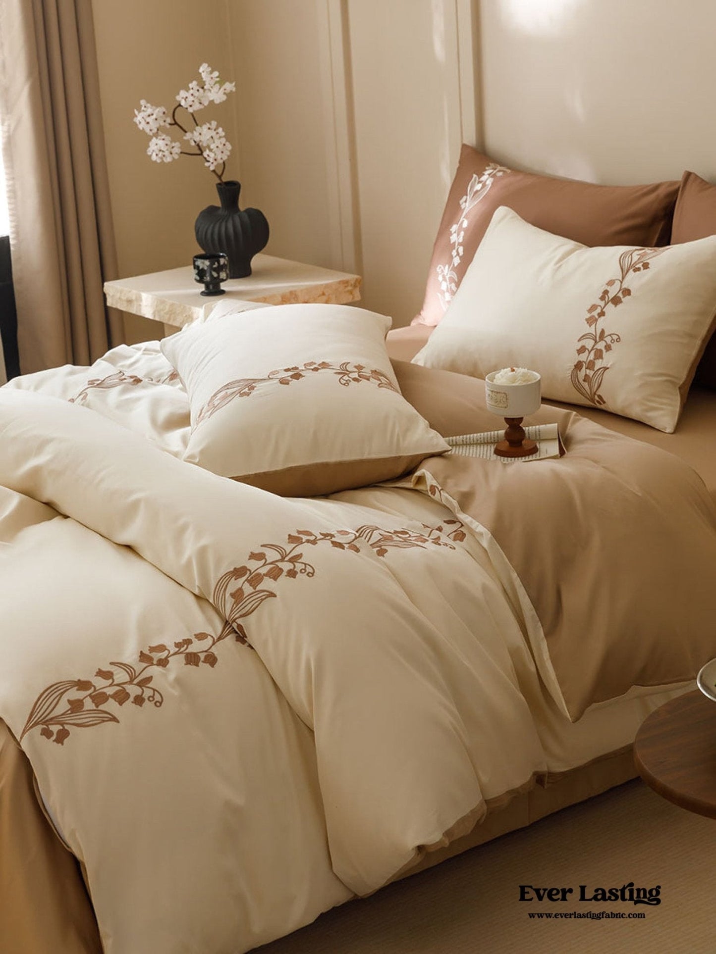 Lily of the Valley Embroidered Silky Bedding Set / Green