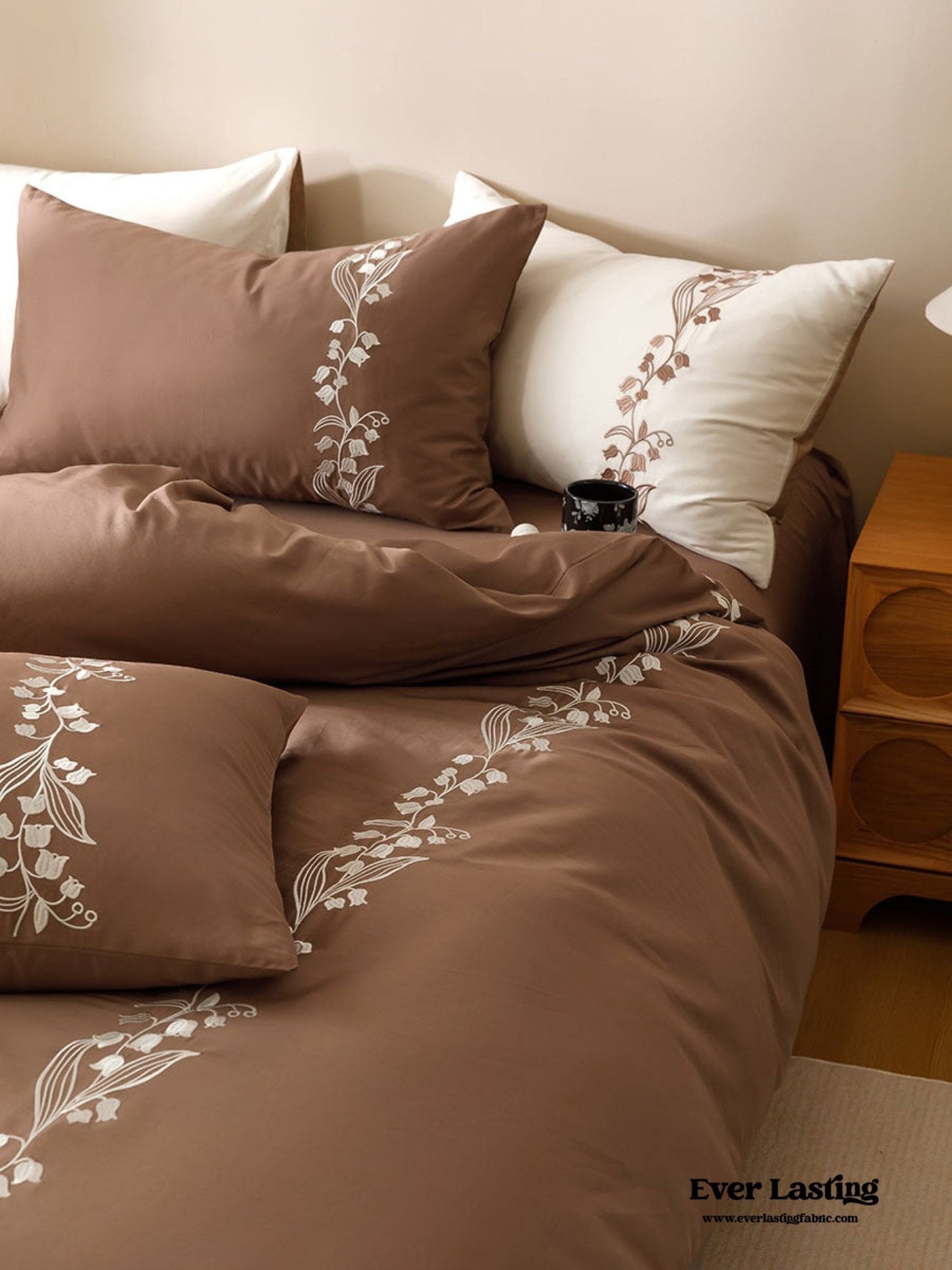 Lily of the Valley Embroidered Silky Bedding Set / Green