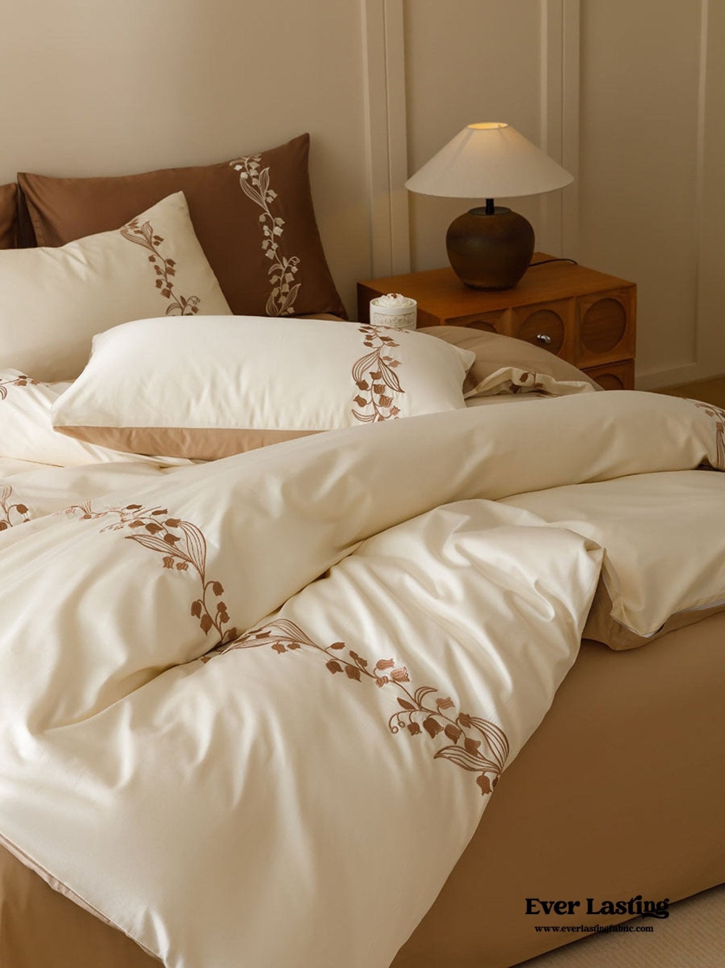 Lily of the Valley Embroidered Silky Bedding Set / Green