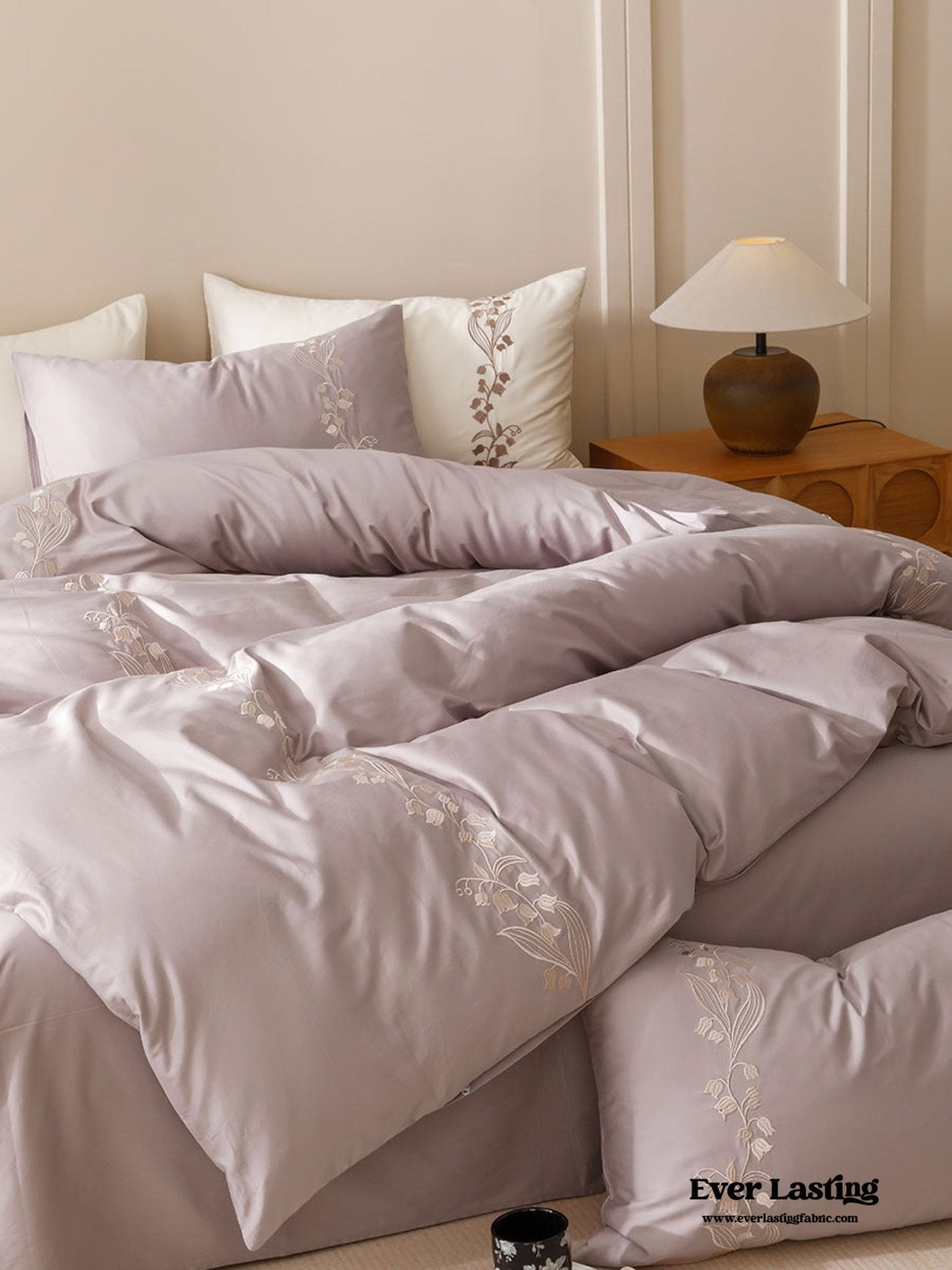 Lily of the Valley Embroidered Silky Bedding Set / Green