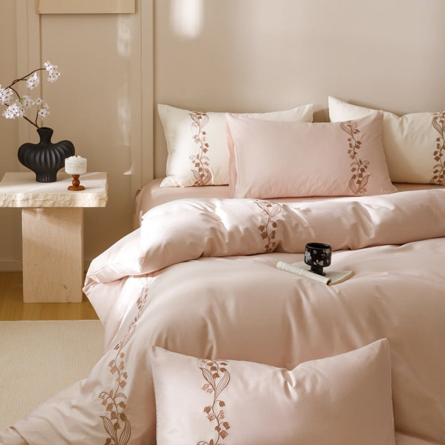 Lily of the Valley Embroidered Silky Bedding Set / Green