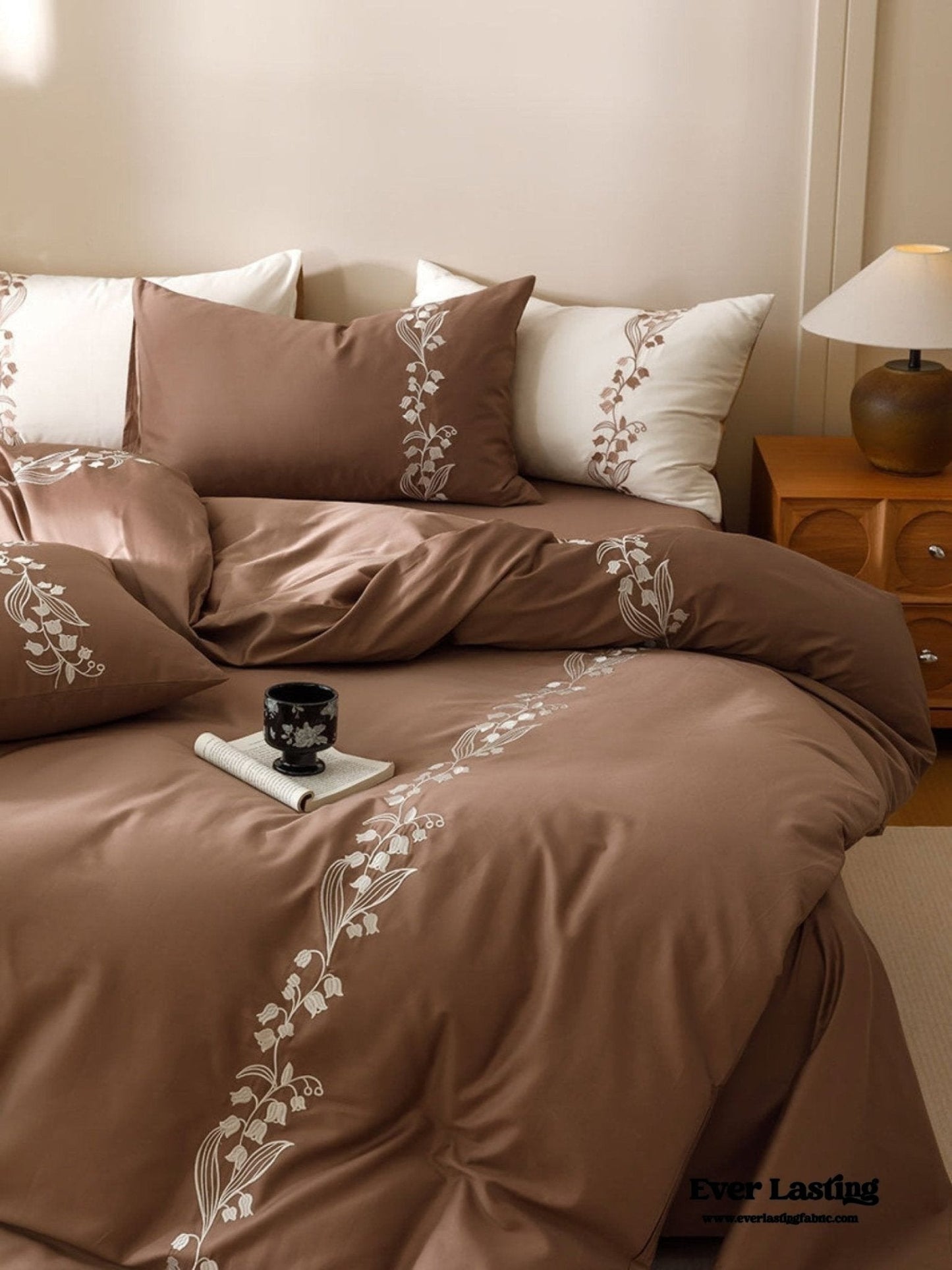 Lily of the Valley Embroidered Silky Bedding Set / Pink