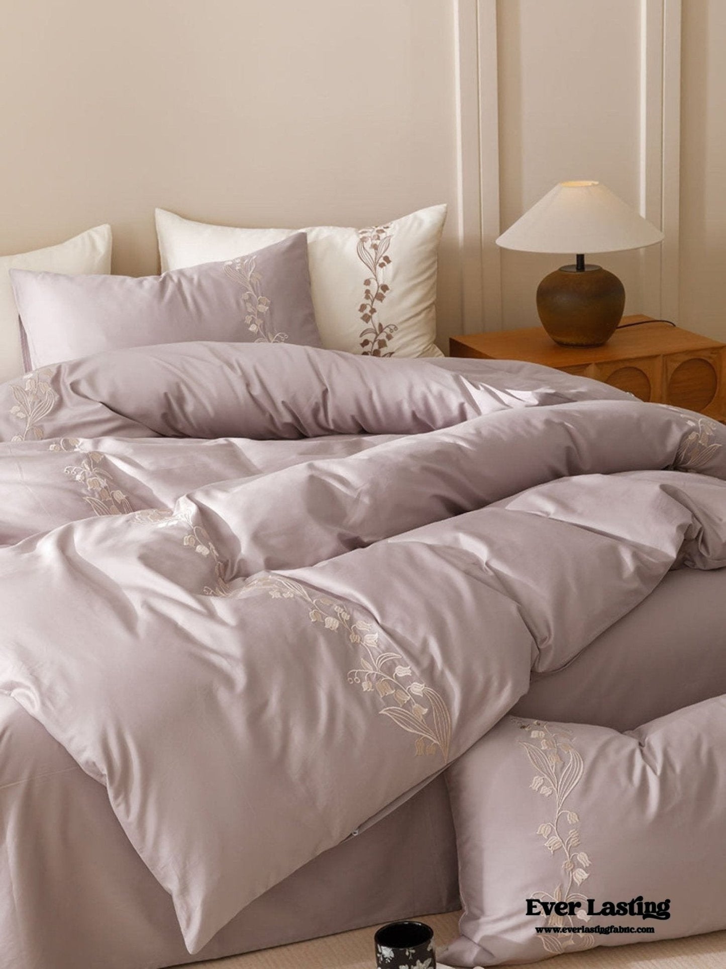 Lily of the Valley Embroidered Silky Bedding Set / Pink
