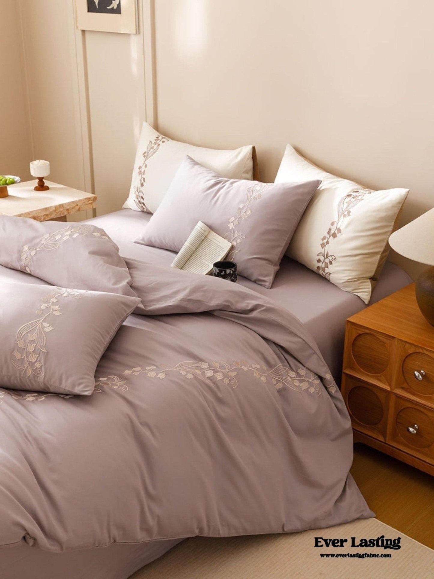 Lily of the Valley Embroidered Silky Bedding Set / Pink