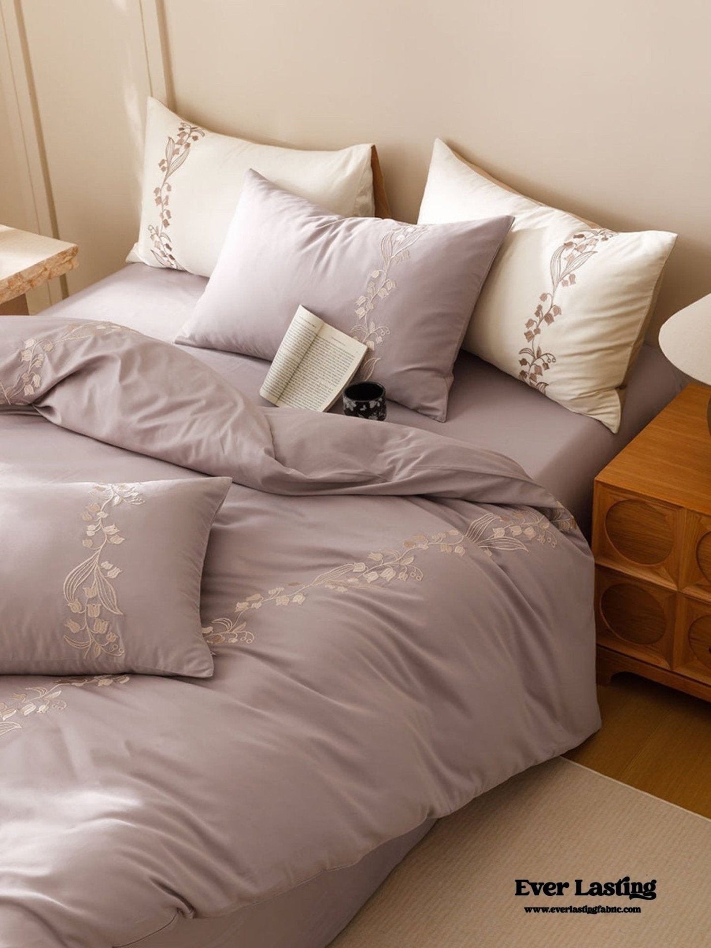 Lily of the Valley Embroidered Silky Bedding Set / Purple