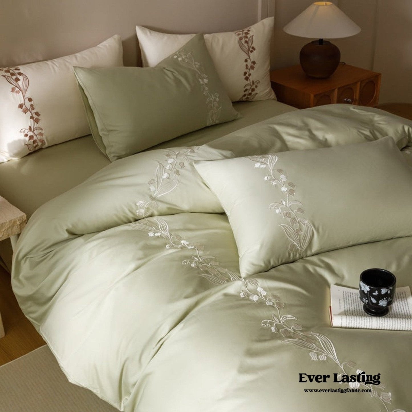 Lily of the Valley Embroidered Silky Bedding Set / Purple