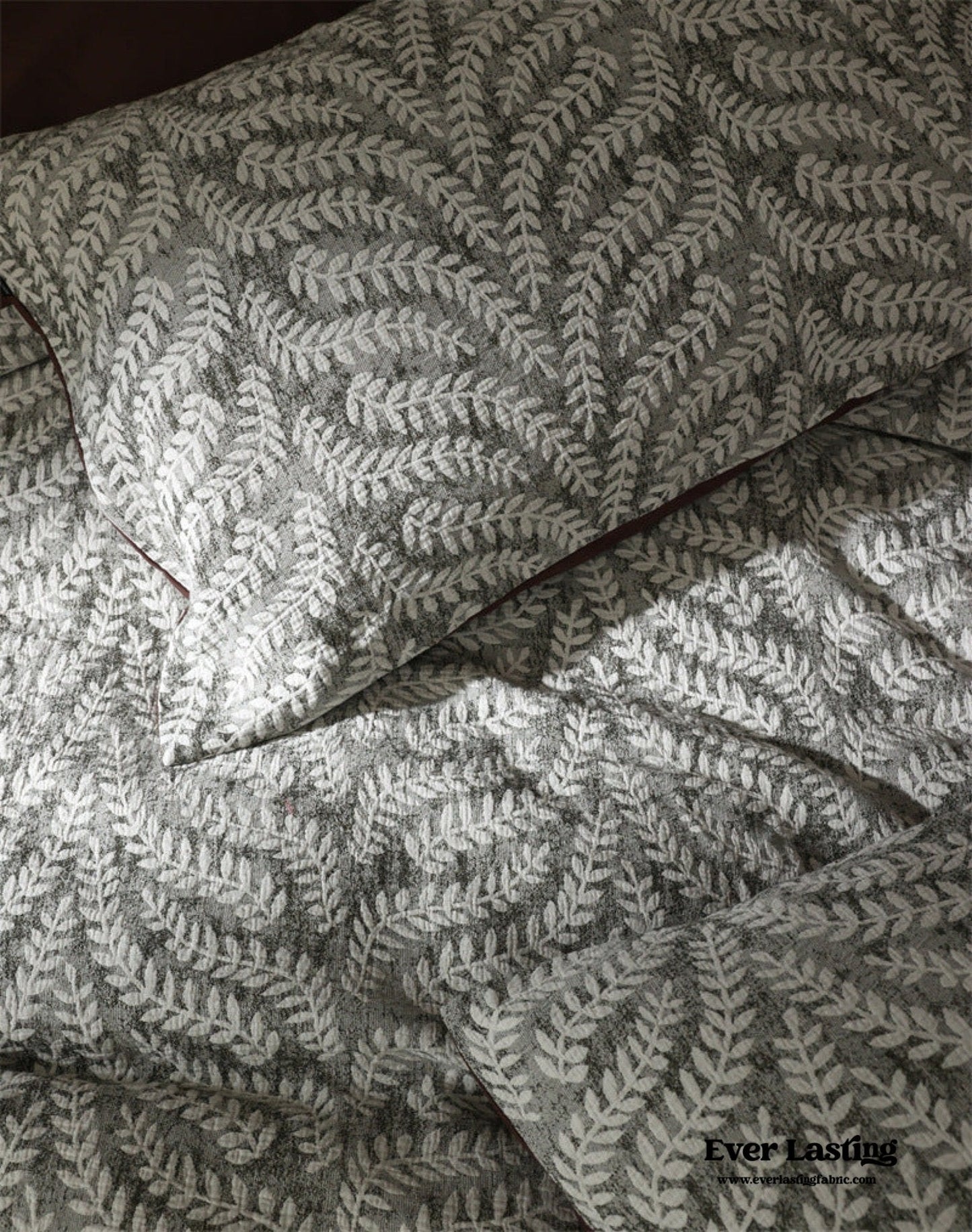 Lucien Silky Vintage Jacquard Bedding Set / Brown