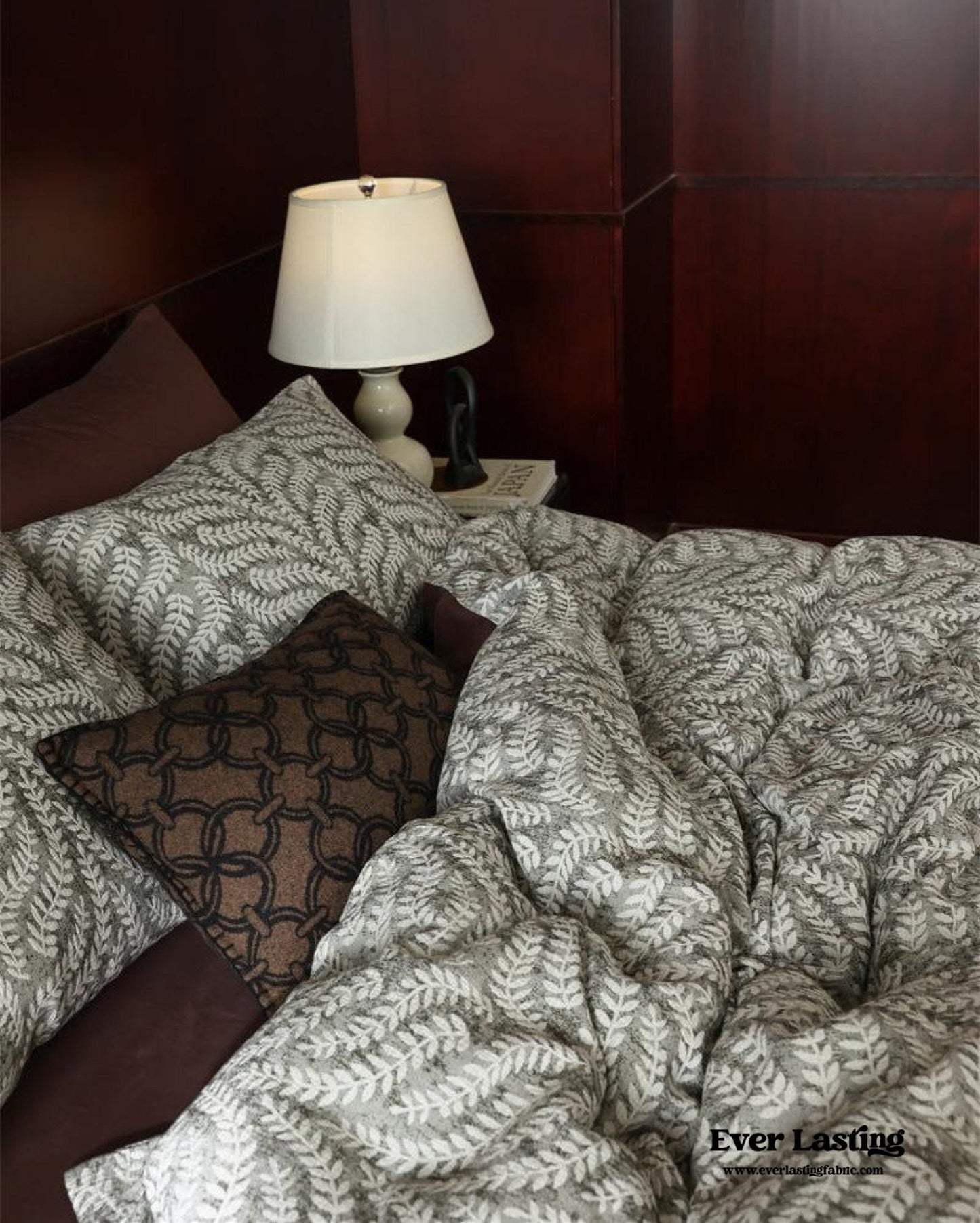 Lucien Silky Vintage Jacquard Bedding Set / Brown