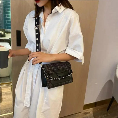 Luxury Wide Strap Shoulder Bags for Women And Girls Designer Lady Handbags and Purses Fashionable Chain Messenger Crossbody Bags