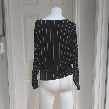 Philosophy Chic Black Sweater with White Stripes S