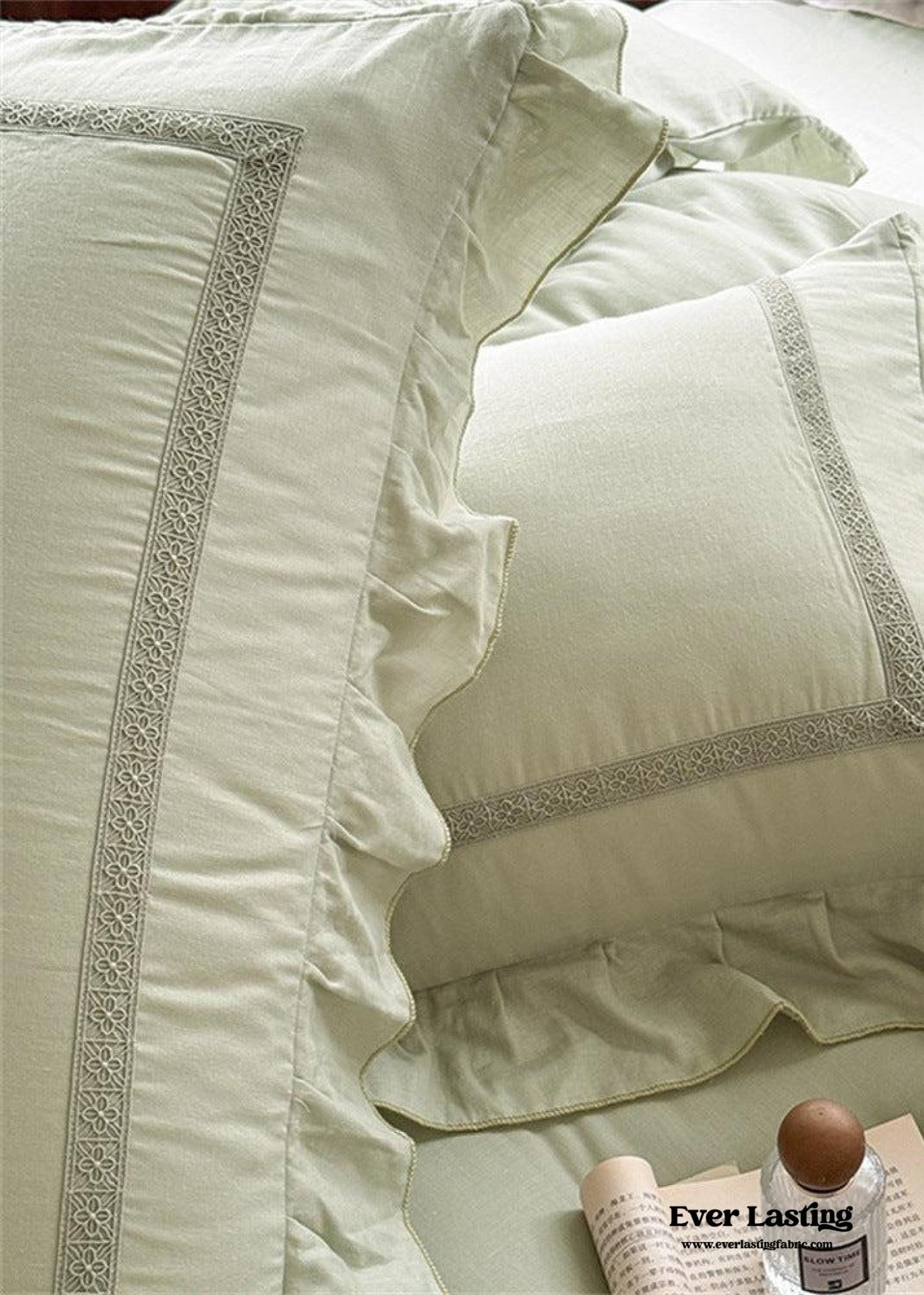 Madeleine Lace Double Gauze Ruffle Bedding Set / Brown