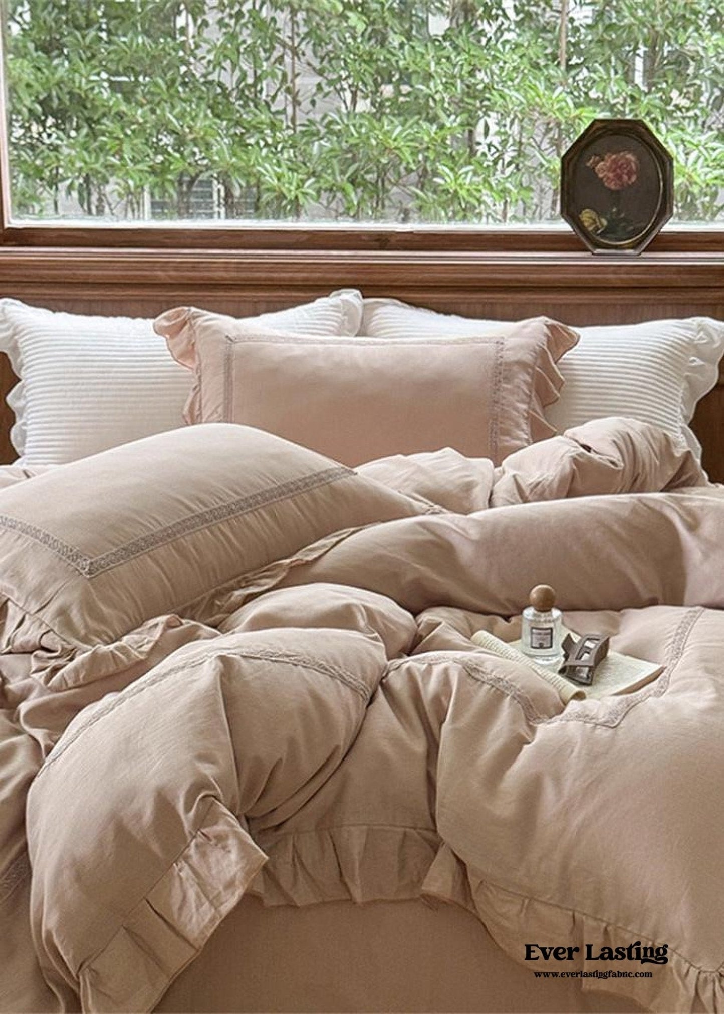 Madeleine Lace Double Gauze Ruffle Bedding Set / Brown