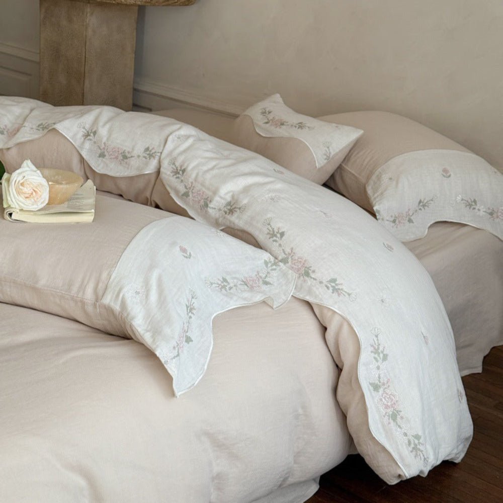 Maeve Floral Double Gauze Bedding Set / Khaki