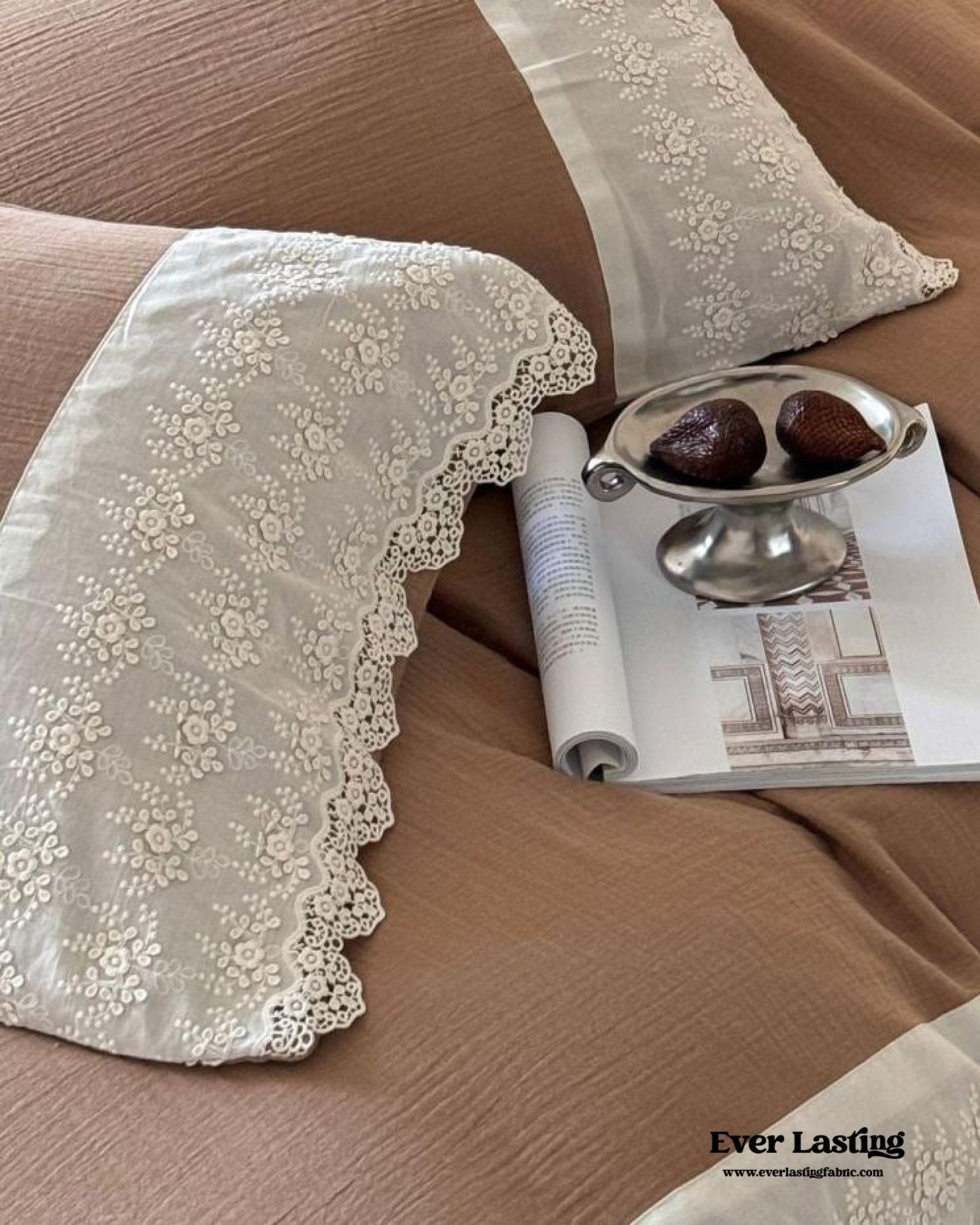 Margaux Lace Double Gauze Bedding Set / Sage Green