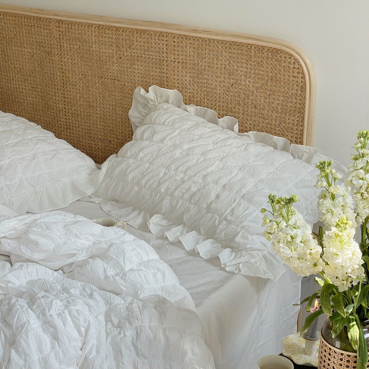 Marshmallow Puff Ruffle Bedding Set / White