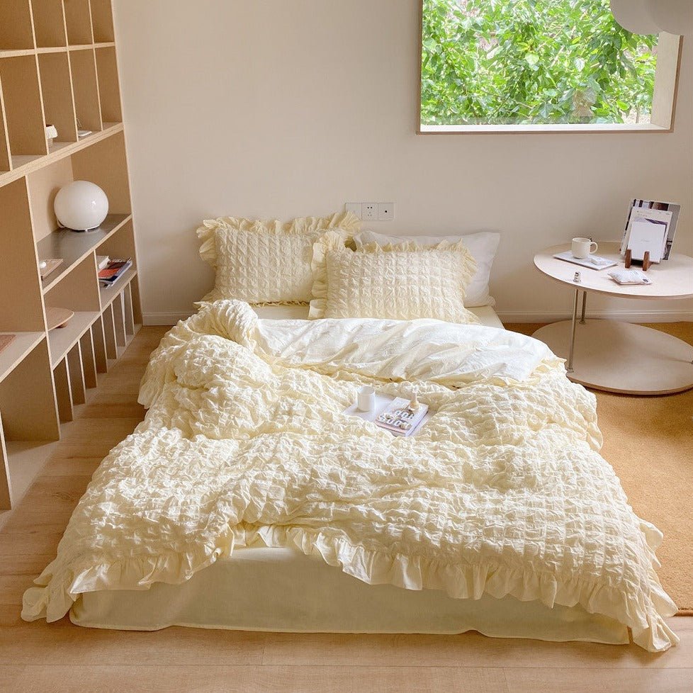 Marshmallow Puff Ruffle Bedding Set / White