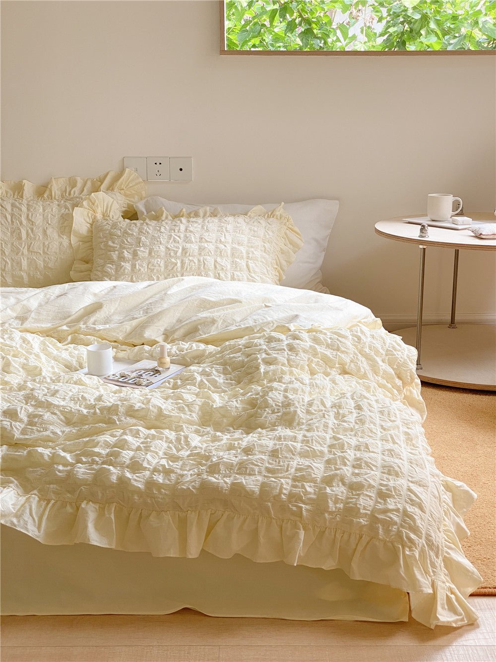 Marshmallow Puff Ruffle Bedding Set / White