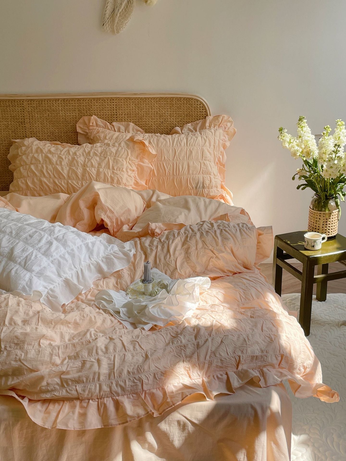 Marshmallow Puff Ruffle Bedding Set / Yellow